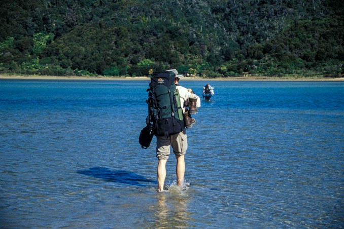 Flussdurchquerung am Abel Tasman Coastal Track