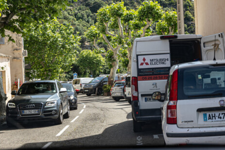Verkehrschaos in Nonza am Cap Corse