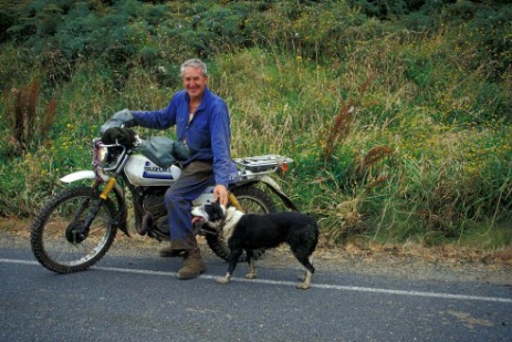 Neuseeländer mit Hund